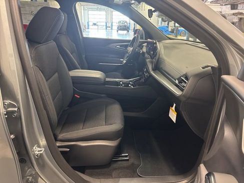 New 2026 Chevrolet Traverse LT FWD image 16