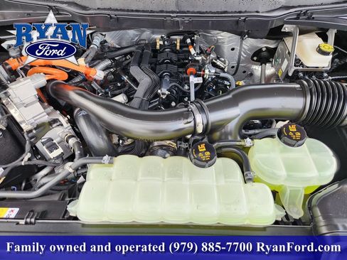 Used 2025 Ford F150 Lariat w/ Equipment Group 501A Mid AWD/4WD image 21