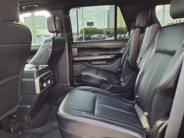 Used 2020 Ford Expedition XLT w/ Equipment Group 202A RWD image 5