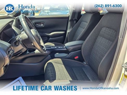 Used 2024 Honda HR-V Sport image 9
