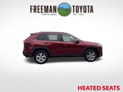 Used 2022 Toyota RAV4 XLE w/ Convenience Package FWD image 4