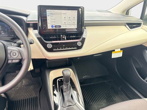 Used 2026 Toyota Corolla LE FWD image 21