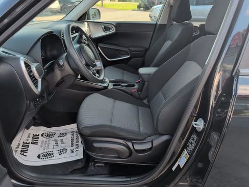 Used 2022 Kia Soul LX w/ Technology Package FWD image 21