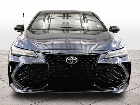 Used 2019 Toyota Avalon Touring w/ Advanced Safety Package FWD image 3