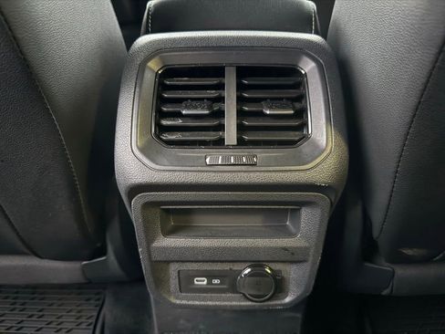 Used 2023 Volkswagen Tiguan SE R-Line image 13