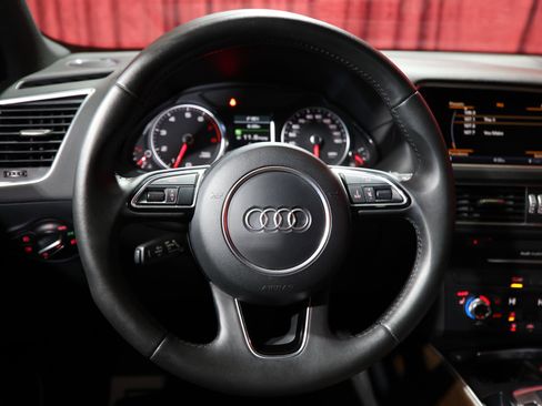 Used 2016 Audi Q5 3.0T Premium Plus image 16