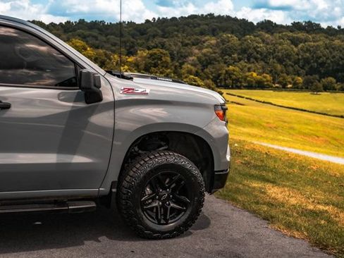 Used 2025 Chevrolet Silverado 1500 Custom Trail Boss AWD/4WD image 3