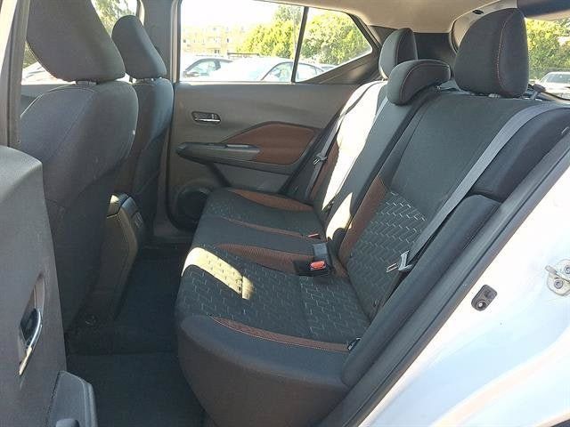 Certified 2023 Nissan Kicks SR FWD image 11