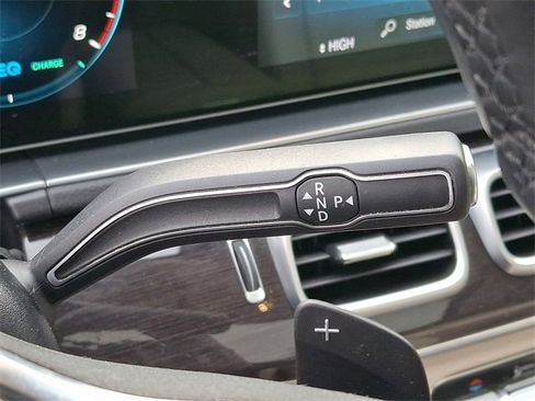 Used 2022 Mercedes-Benz GLS 450 4MATIC image 15