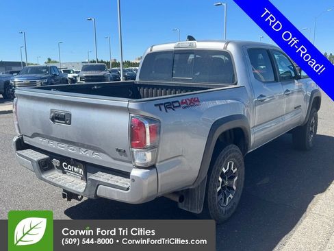 Used 2021 Toyota Tacoma TRD Off-Road w/ Technology Package AWD/4WD image 8