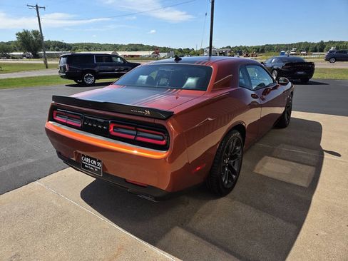 Used 2021 Dodge Challenger R/T Scat Pack w/ Shaker Package RWD image 4