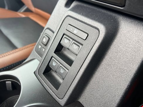 Used 2024 Ford Bronco Outer Banks AWD/4WD image 23