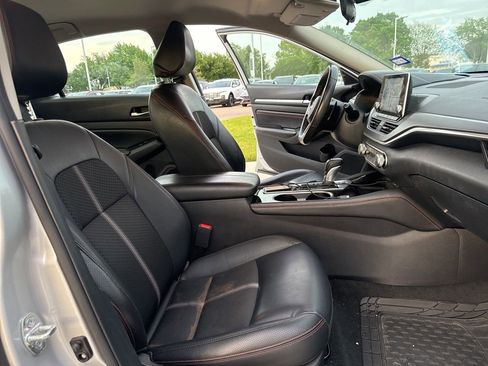Used 2023 Nissan Altima 2.5 SR image 19