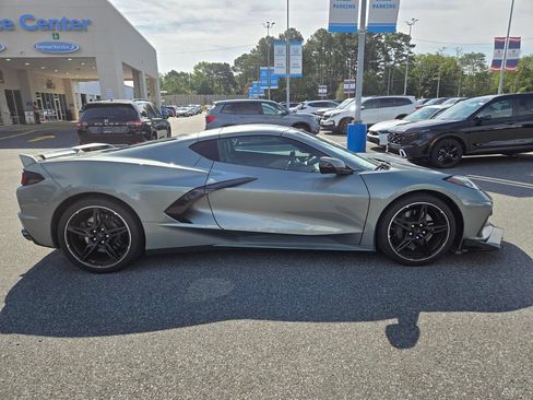 Used 2023 Chevrolet Corvette Stingray Preferred Cpe w/ Z51 Performance Package RWD image 4