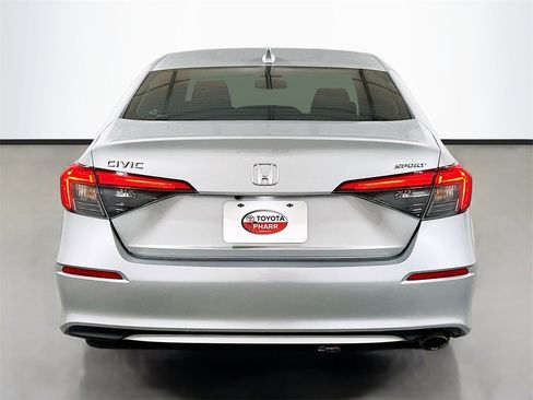 Used 2023 Honda Civic Sport image 5