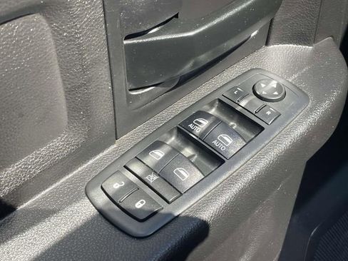 Used 2017 RAM 1500 Express image 15