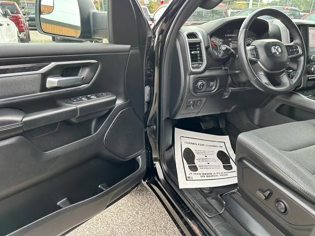 Used 2022 RAM 1500 Big Horn AWD/4WD image 9