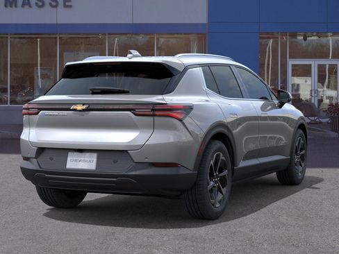 New 2026 Chevrolet Equinox EV LT image 4