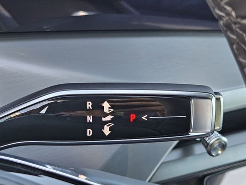 New 2026 Cadillac Vistiq Premium Luxury w/ LPO, Floor Liner Package image 68