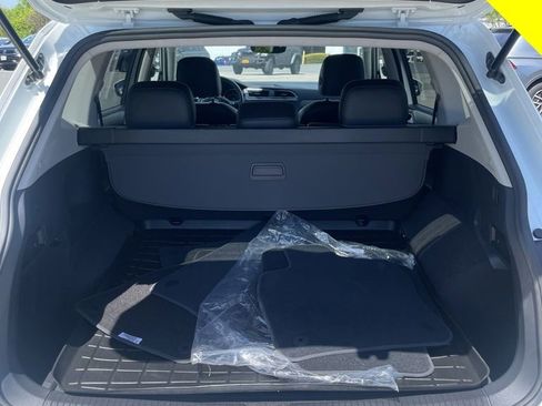 Used 2021 Volkswagen Tiguan SE AWD/4WD image 21