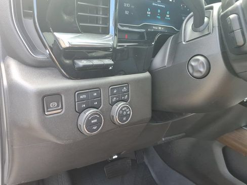 Used 2023 Chevrolet Silverado 1500 High Country w/ High Country Premium Package AWD/4WD image 25