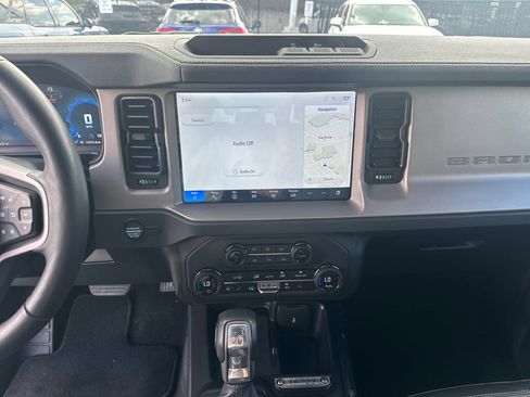 Certified 2025 Ford Bronco Outer Banks AWD/4WD image 29