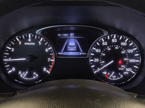 Used 2019 Nissan Pathfinder S image 23