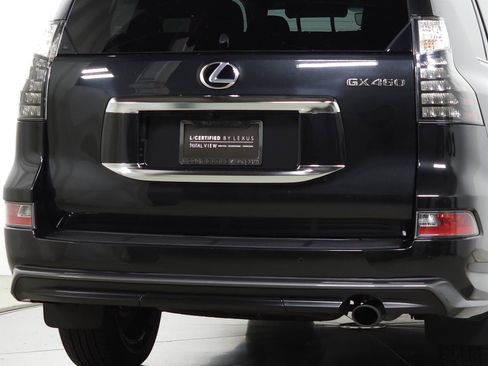 Certified 2023 Lexus GX 460 Premium AWD/4WD image 10
