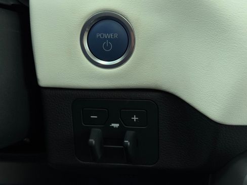 Used 2024 Toyota Sequoia Capstone image 26