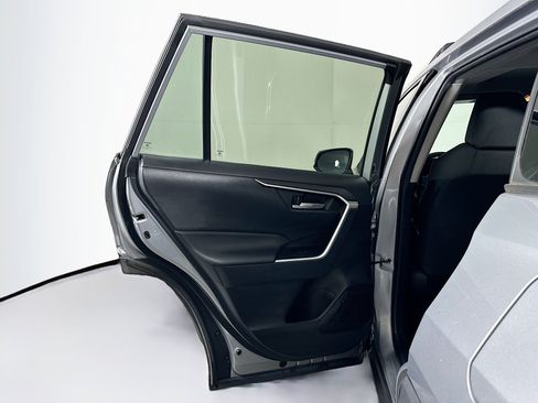 Used 2021 Toyota RAV4 XLE image 26