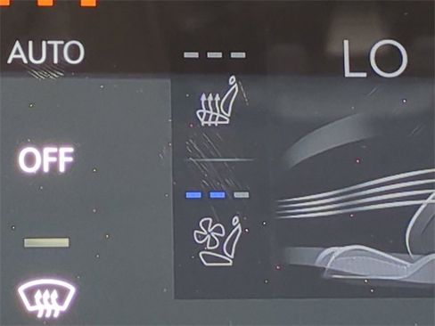 Certified 2026 Genesis GV70 2.5T Advanced image 22