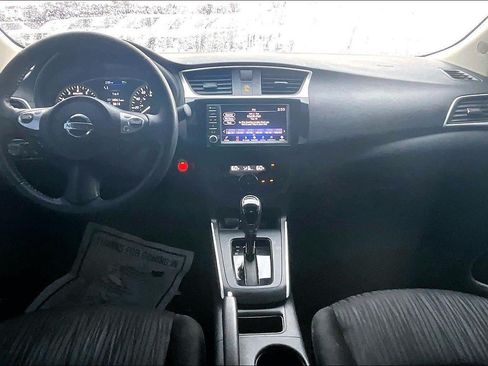 Used 2019 Nissan Sentra SV w/ Special Edition Package FWD image 14