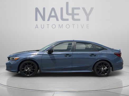 Used 2025 Honda Civic Sport image 2