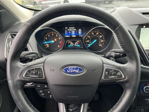 Used 2017 Ford Escape Titanium image 16