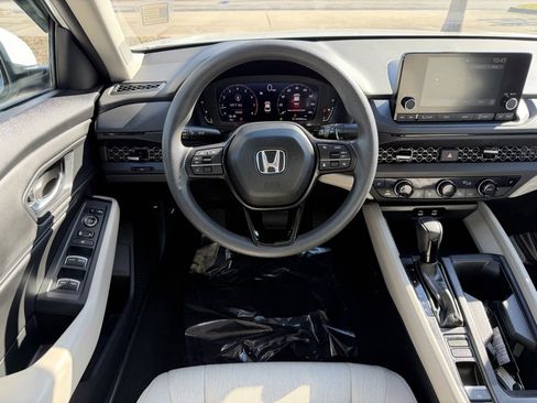 Used 2023 Honda Accord EX image 2