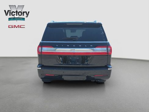 Used 2019 Lincoln Navigator Reserve AWD/4WD image 16
