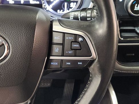 Used 2021 Toyota Highlander XLE image 51