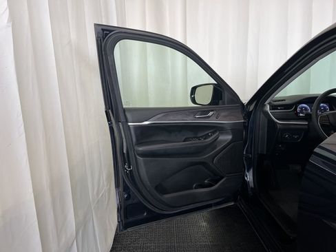 Used 2023 Jeep Grand Cherokee L Limited w/ Trailer Tow Group (B) image 19