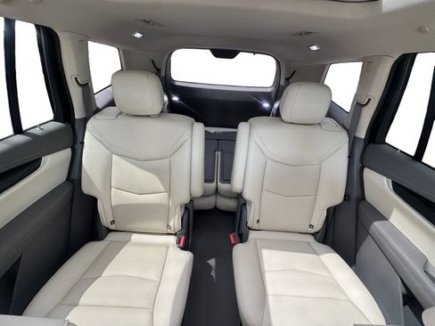 Certified 2024 Cadillac XT6 Premium Luxury w/ Technology Package FWD image 18