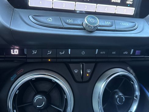 Used 2018 Chevrolet Camaro SS image 36