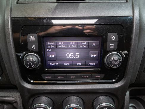 Used 2021 RAM ProMaster 1500 FWD image 19