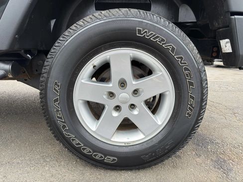 Used 2014 Jeep Wrangler Unlimited Sport w/ Quick Order Package 24S AWD/4WD image 11