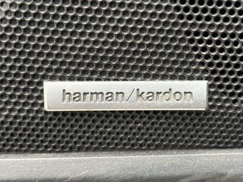 Used 2021 Subaru Outback Limited XT w/ Popular Package #2 AWD/4WD image 9