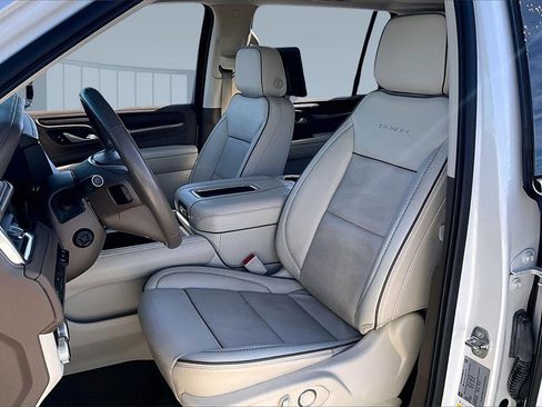 Used 2021 GMC Yukon XL Denali w/ Denali Ultimate Package image 25