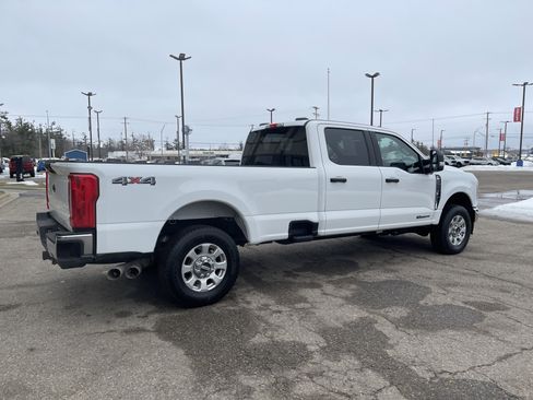 Certified 2023 Ford F250 XLT image 3