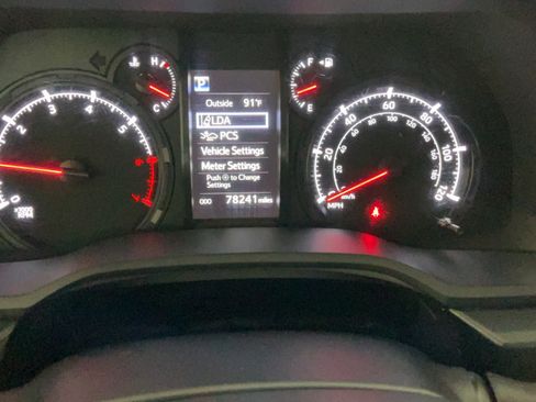 Certified 2021 Toyota 4Runner SR5 AWD/4WD image 10