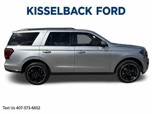 Certified 2022 Ford Expedition Limited image 3