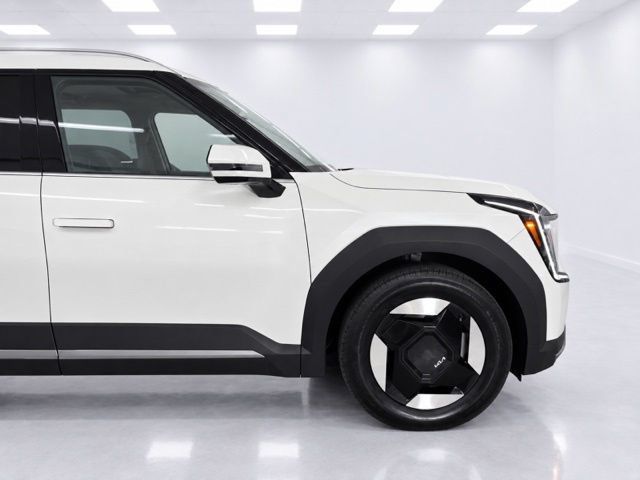 Used 2024 Kia EV9 Wind AWD/4WD image 8