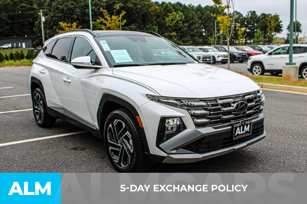 Used 2025 Hyundai Tucson Limited AWD/4WD image 3