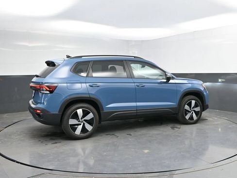 Used 2025 Volkswagen Taos S AWD/4WD image 2